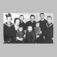 104-0070 Die Familie Lange aus Stobingen 1941.jpg